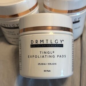 DRMTLGY TINGL Exfoliating Pads — White